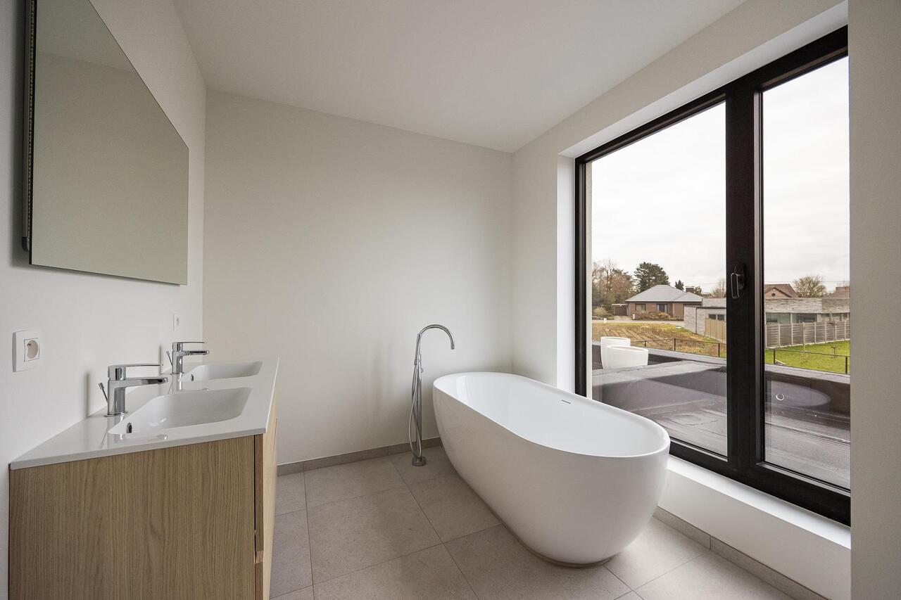 Nieuwbouwproject BRAAM, Braambessenstraat Meerhout, interieur Badkamer woningen
