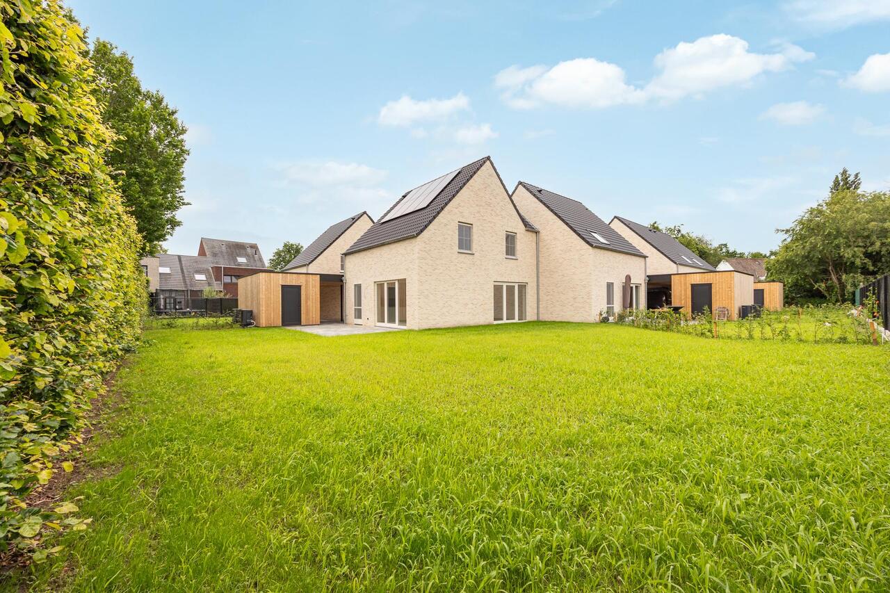 Nieuwbouwproject Dorpsloop, Halle Zoersel, tuin, terras, tuiberging
