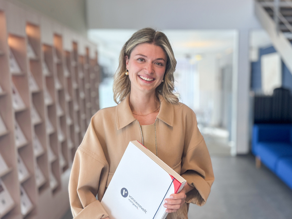 Justine  De Schepper vastgoedadviseur verkoop Vansweevelt Vastgoed