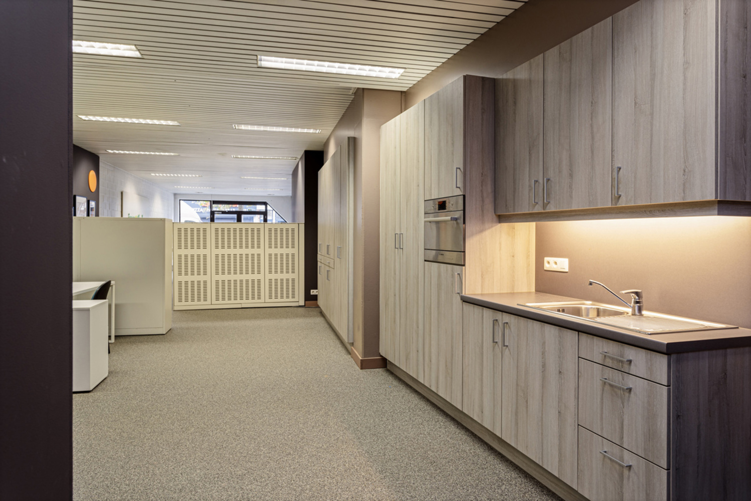 te koop commercieel turnhout de merodelei 86