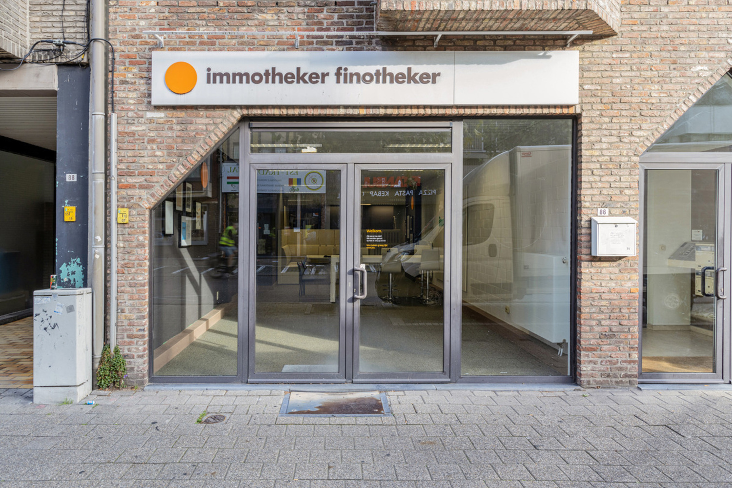 te koop commercieel turnhout de merodelei 86