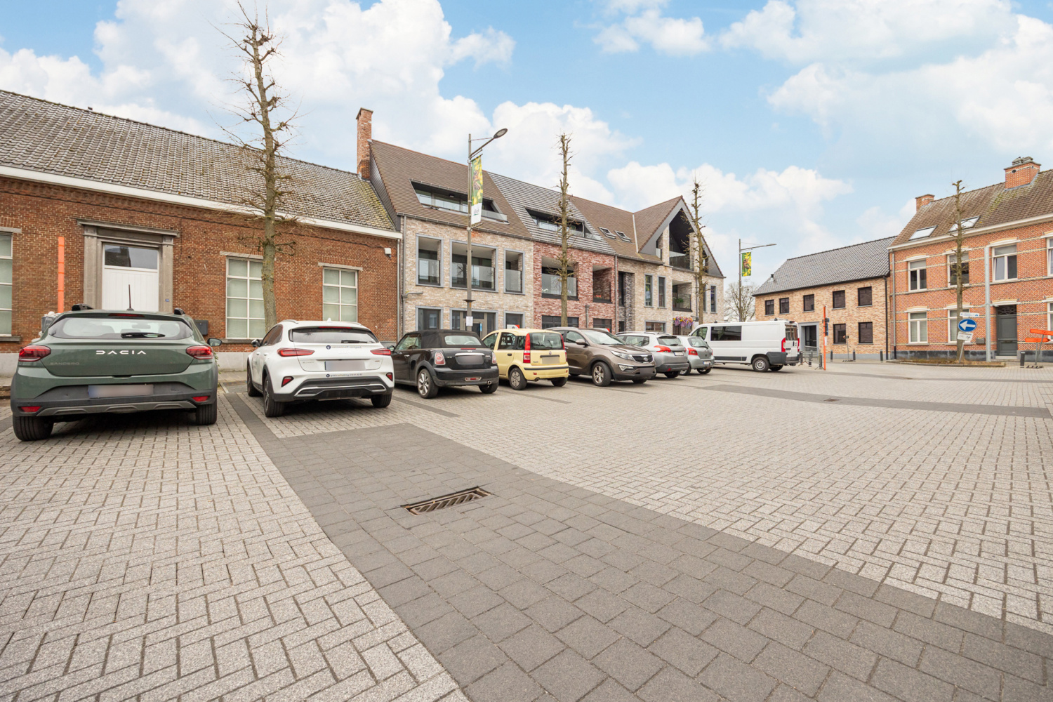 te koop commercieel balen markt hr1 6699582