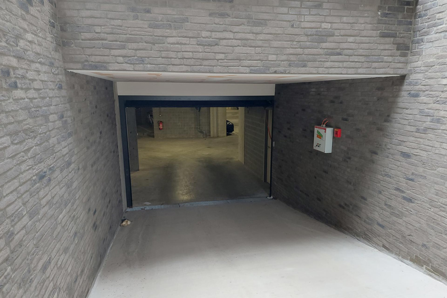 te huur garage parking geel meuldersplein 2 18