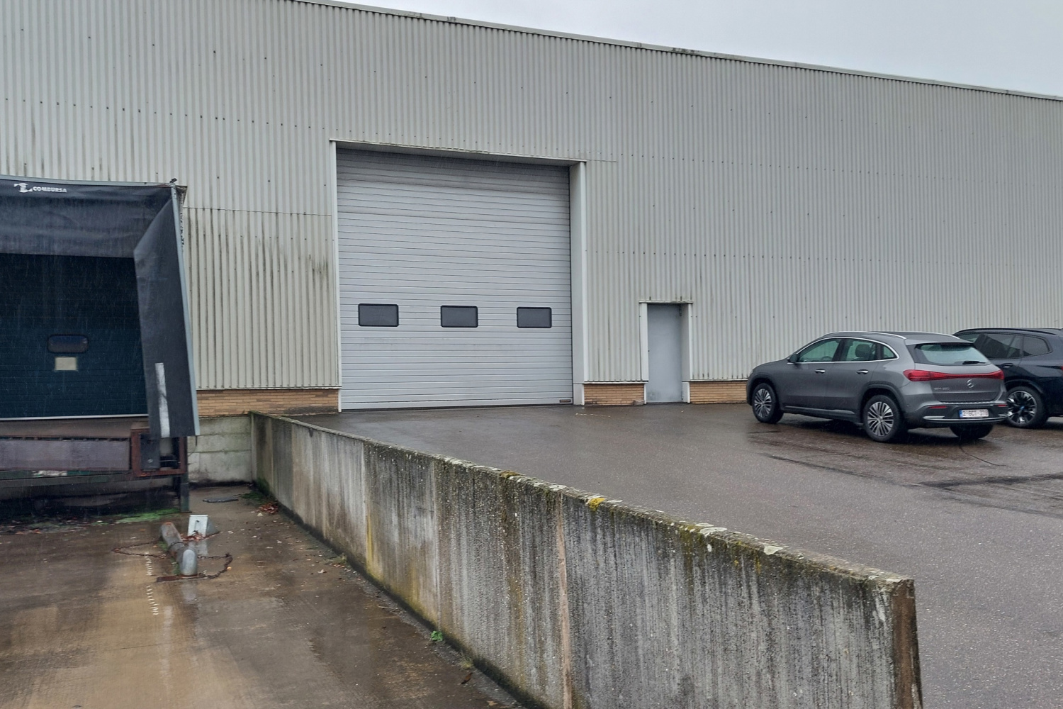 te huur industrieel geel bell telephonelaan 3