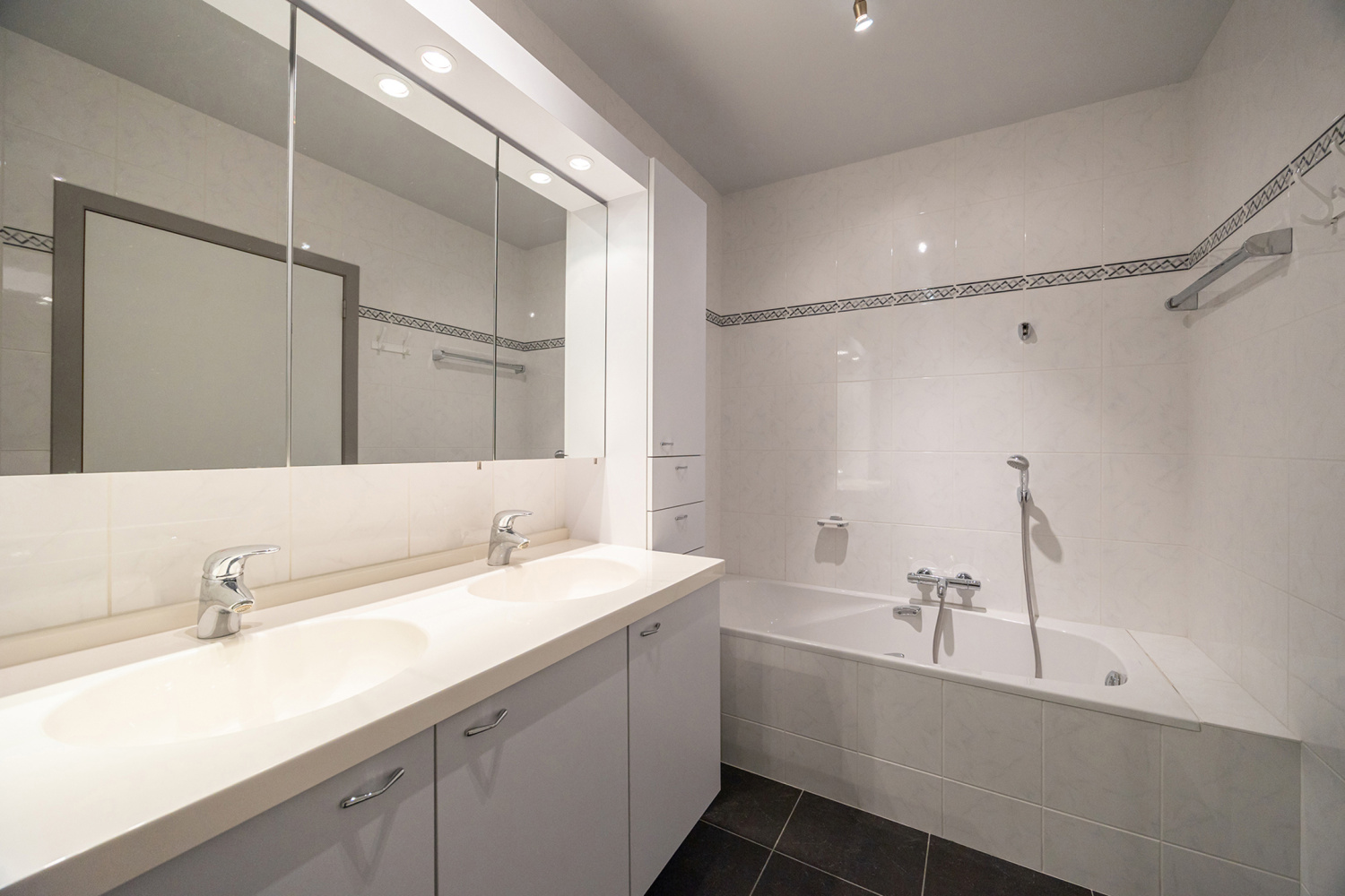 te koop appartement herentals romeroplein 5 bus 101 5 7665786